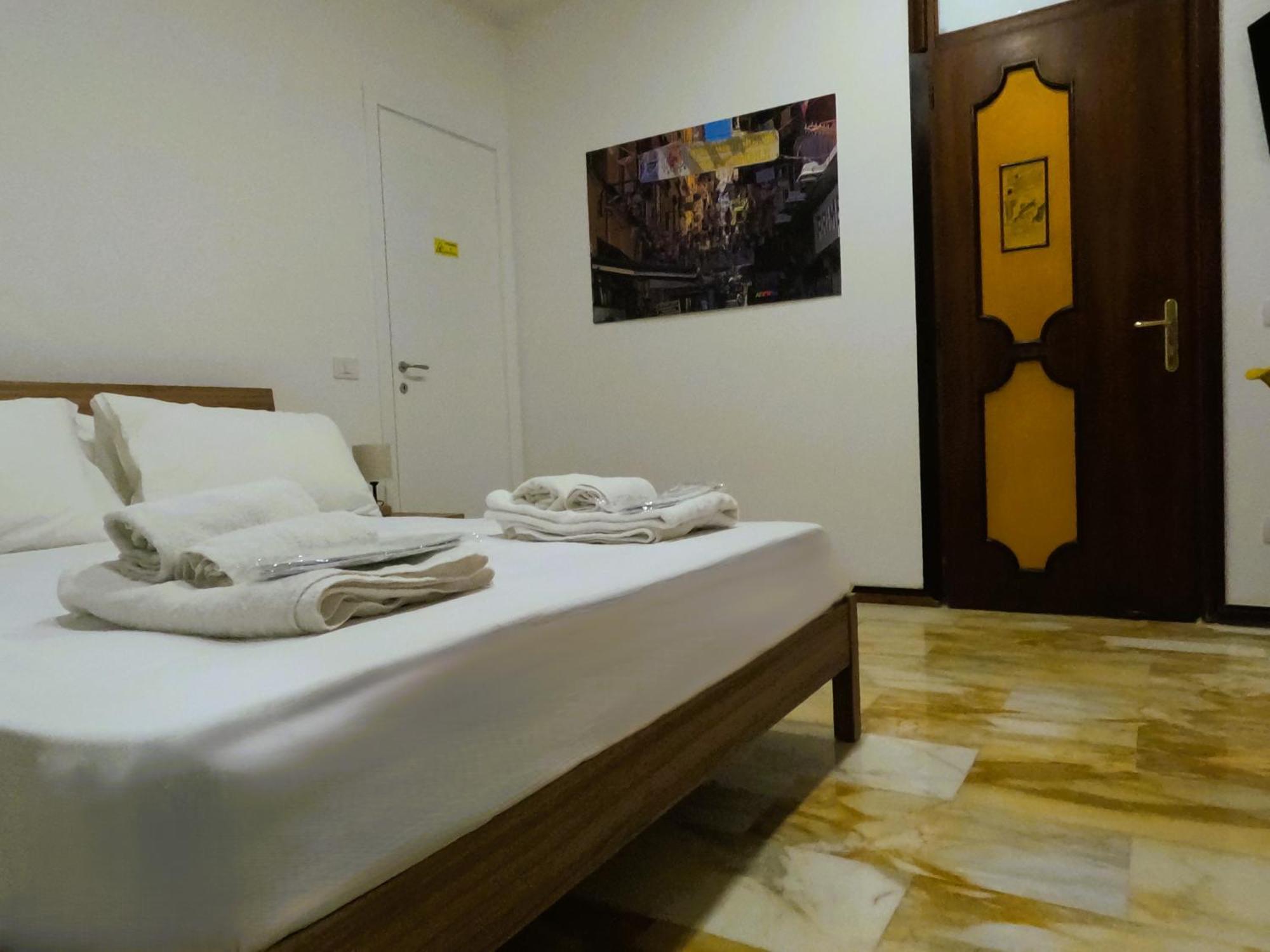 Punto Felice Riviera - Centro Citta Lungomare Caracciolo Hotel Наполи Екстериор снимка