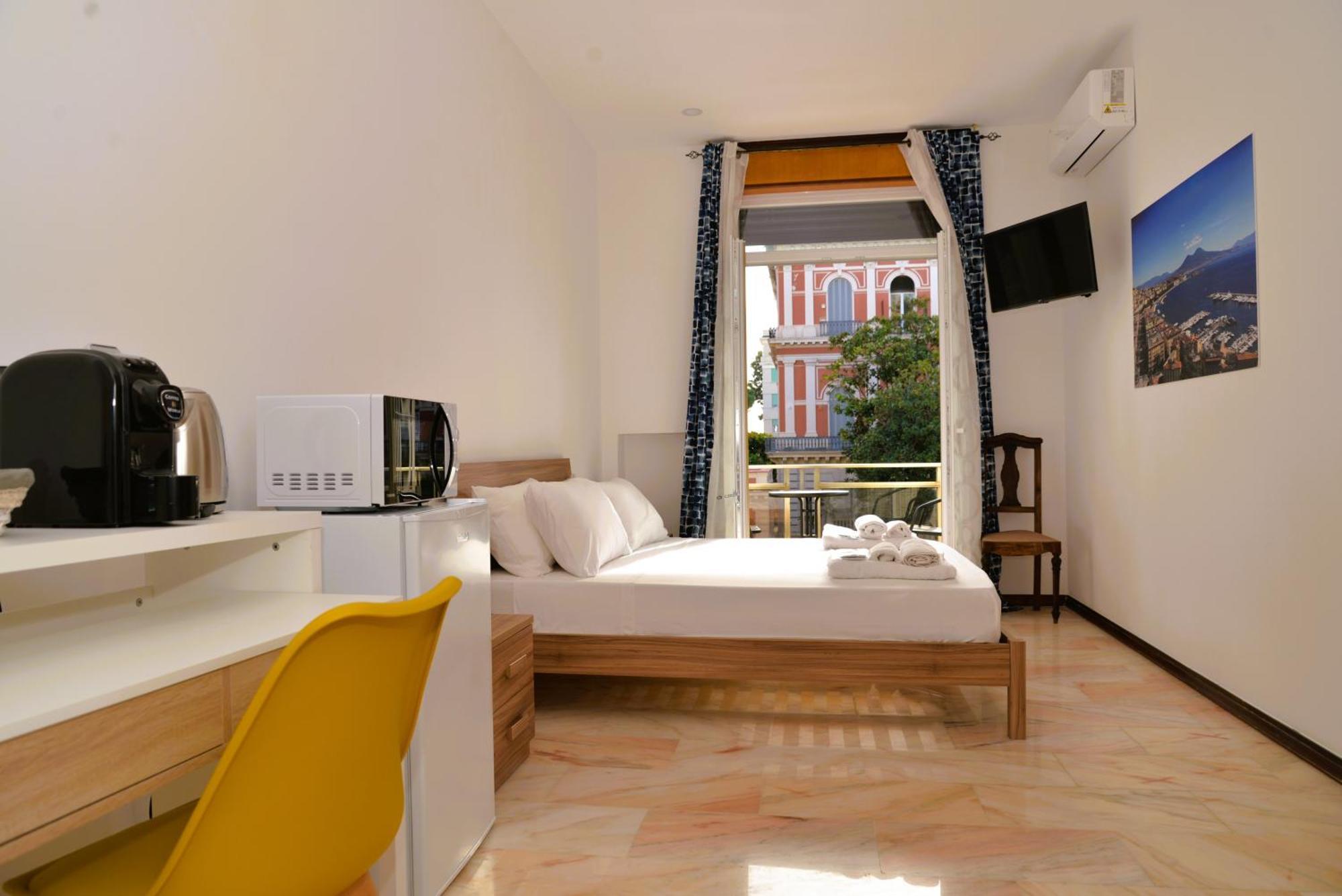 Punto Felice Riviera - Centro Citta Lungomare Caracciolo Hotel Наполи Екстериор снимка